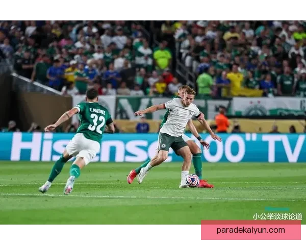 狼队在新赛季表现稳健,比赛节奏逐渐提升,备受关注。 狼队在新赛季表现稳健,比赛节奏逐渐提升,备受关注。